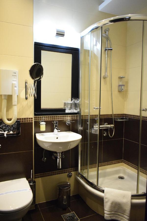Hotel Sun Loznica Luaran gambar