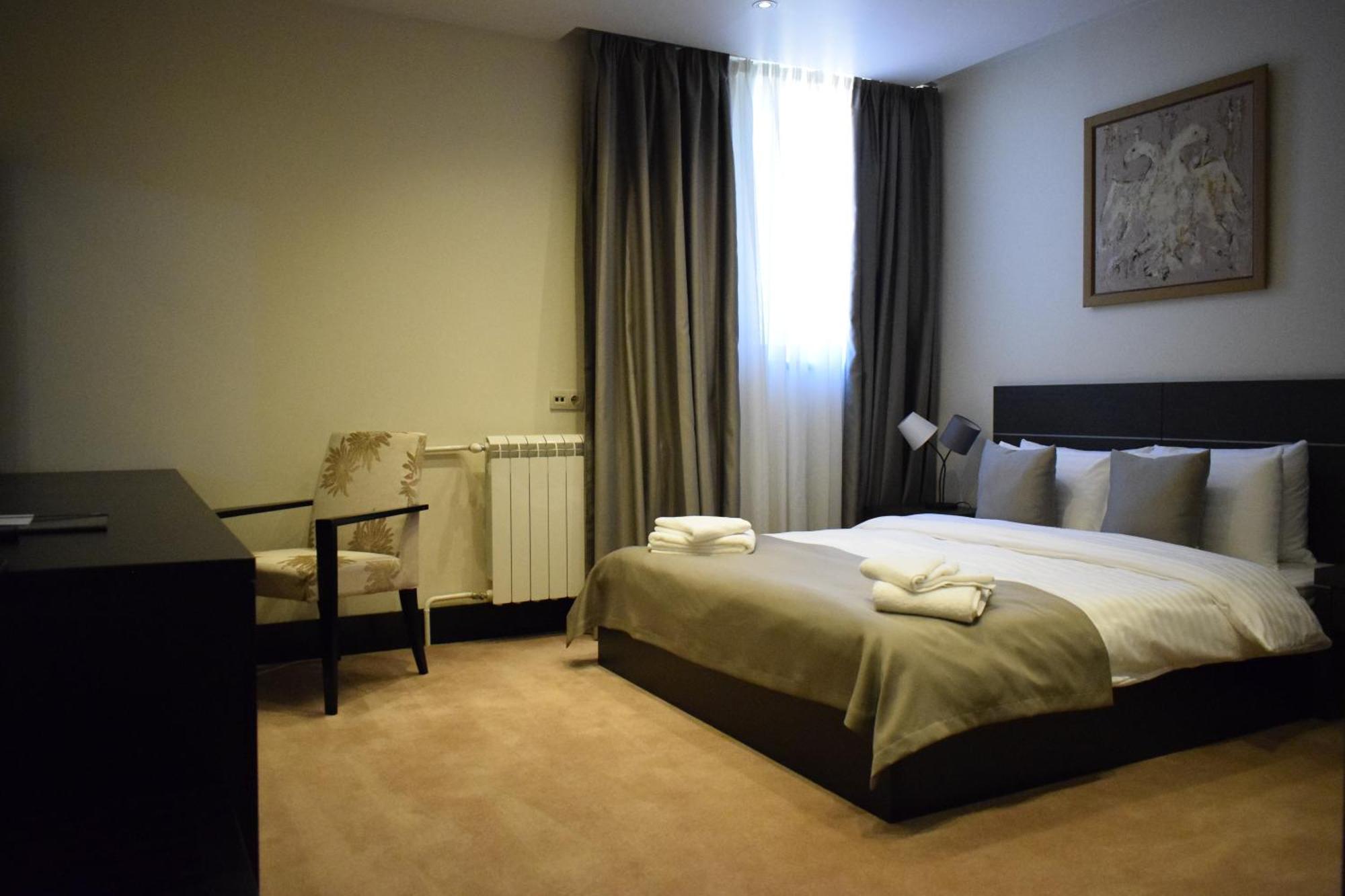 Hotel Sun Loznica Luaran gambar