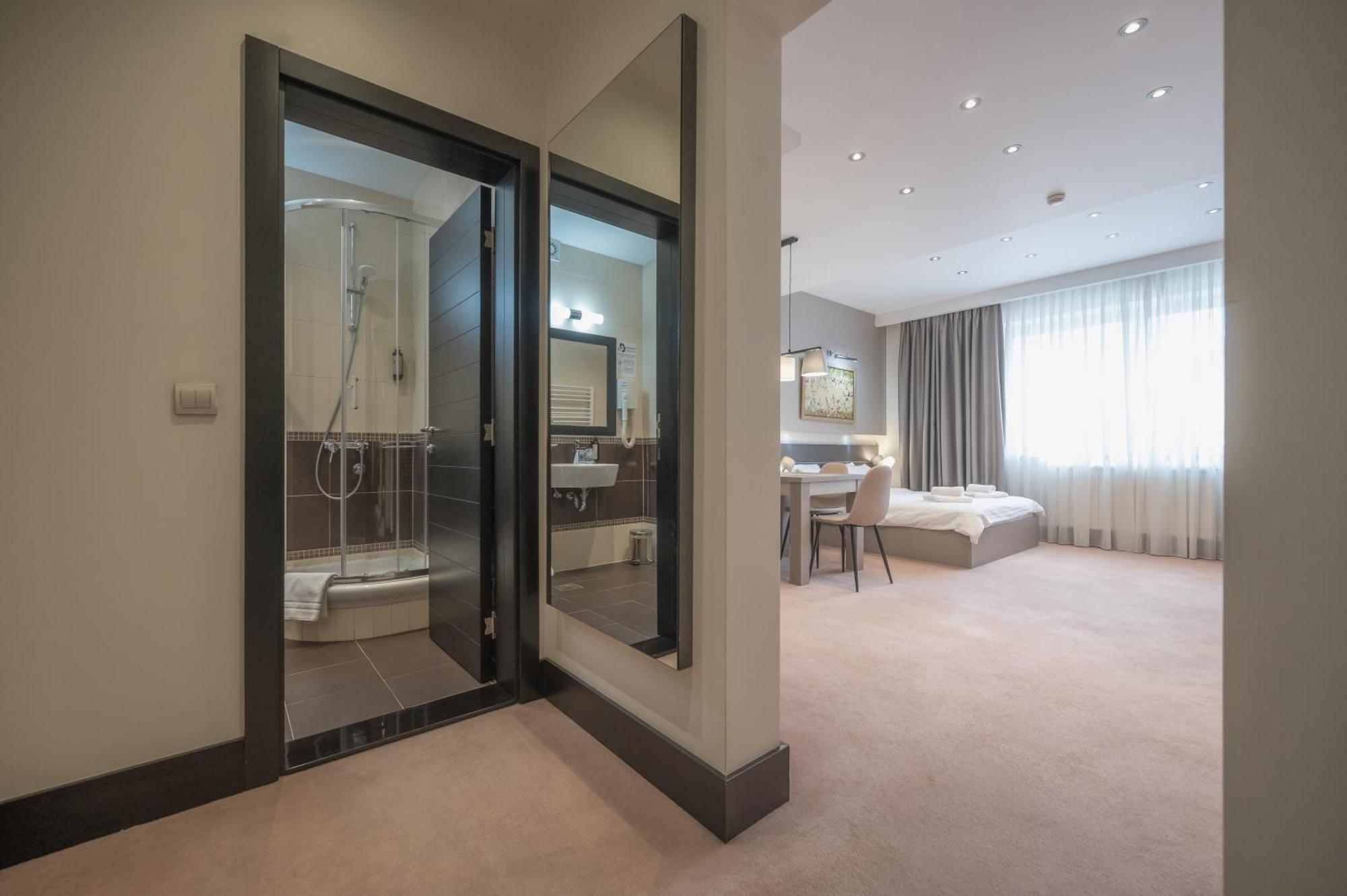 Hotel Sun Loznica Luaran gambar