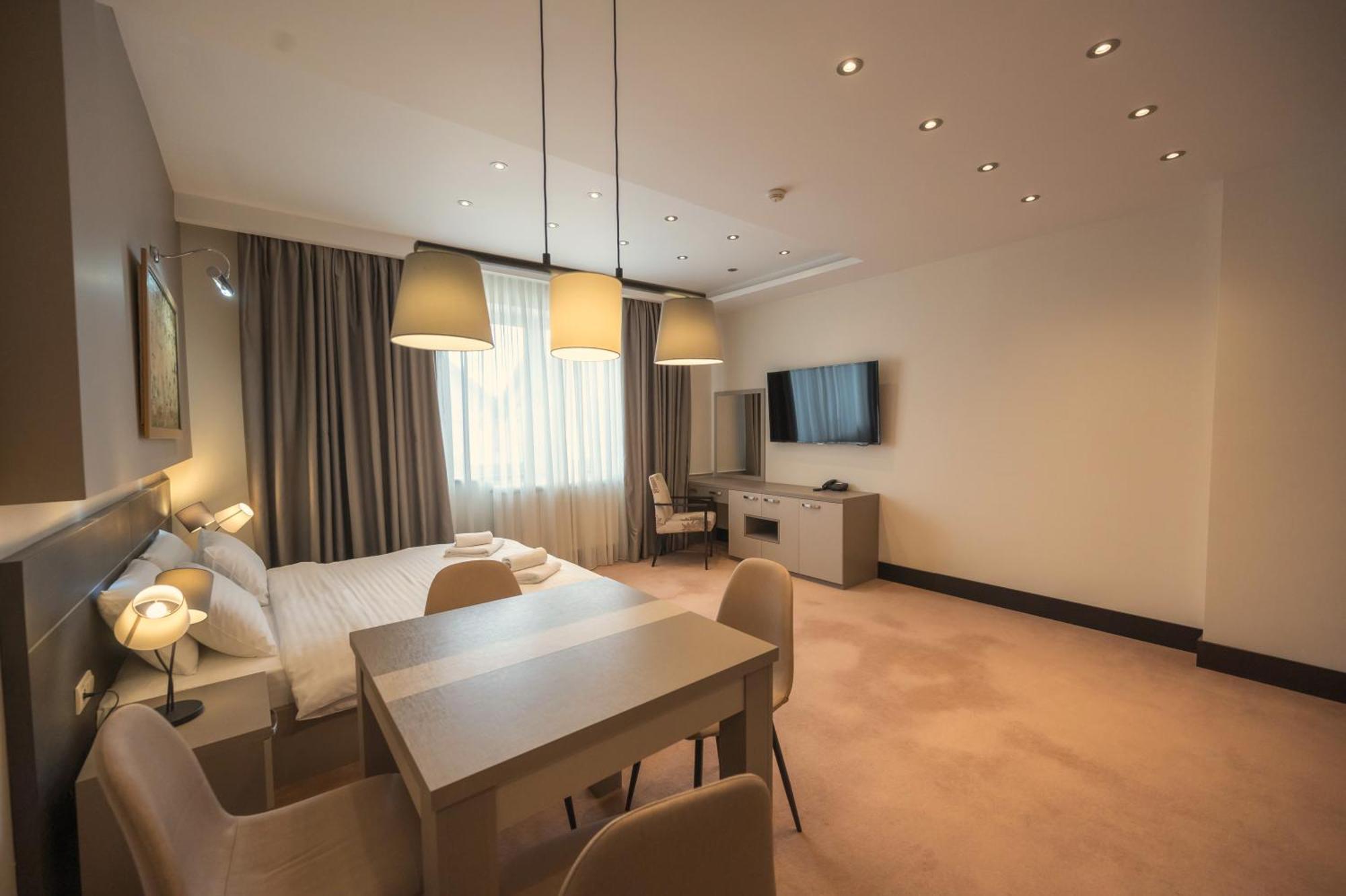 Hotel Sun Loznica Luaran gambar