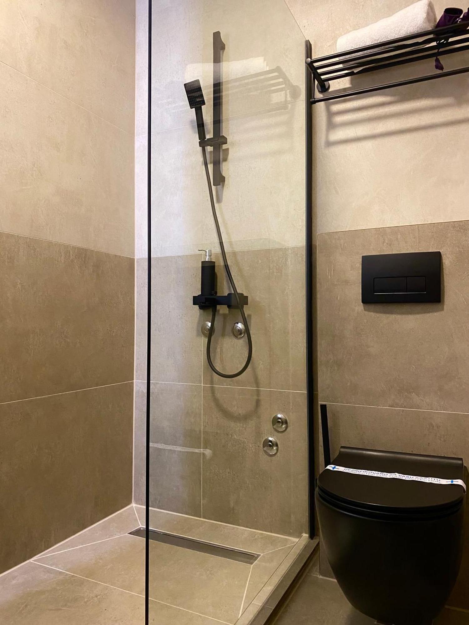 Hotel Sun Loznica Luaran gambar